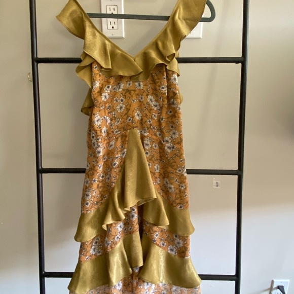 Floral Dress, brand new, never worn! Silk. Size S. - Picture 1 of 2